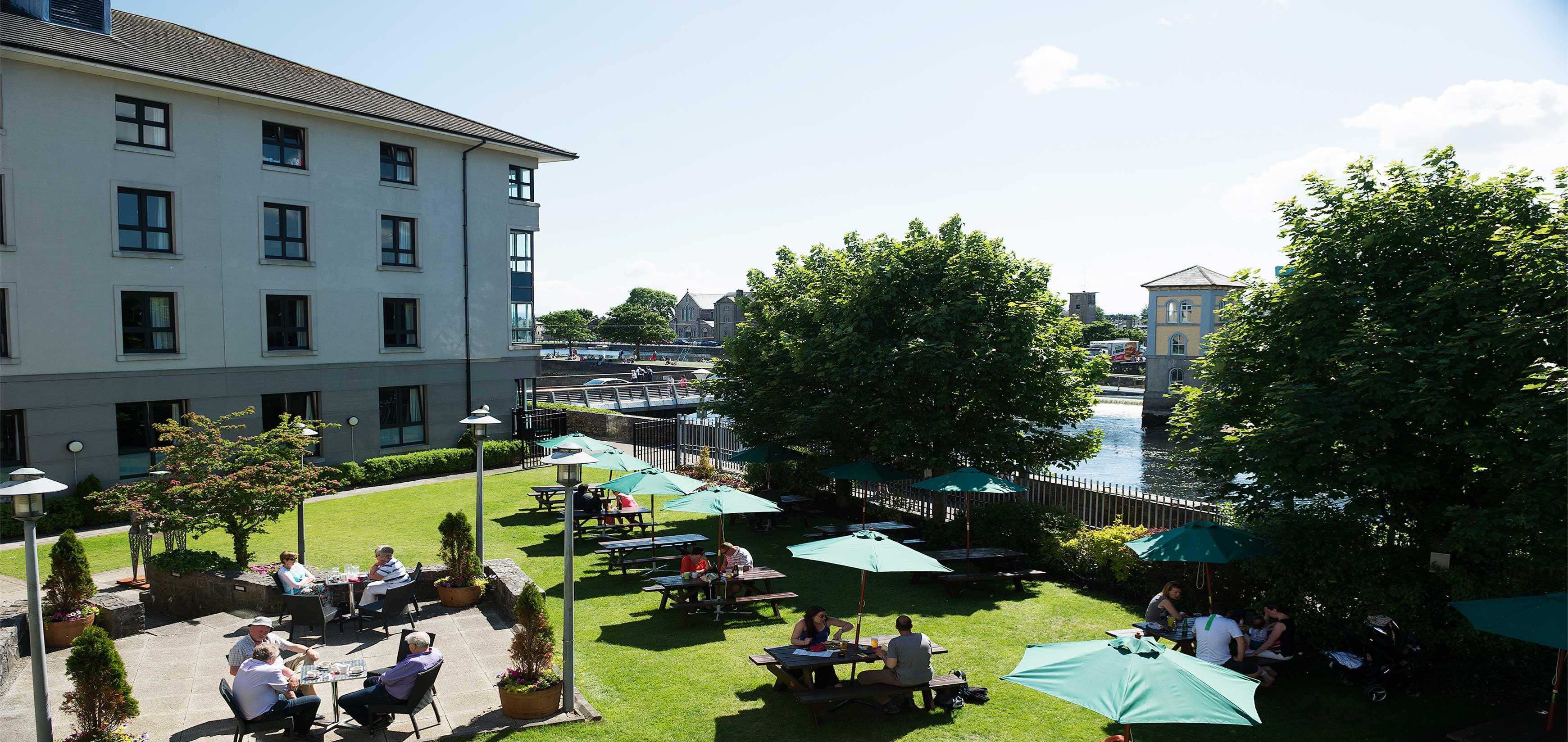 Leonardo Hotel Galway Buitenkant foto