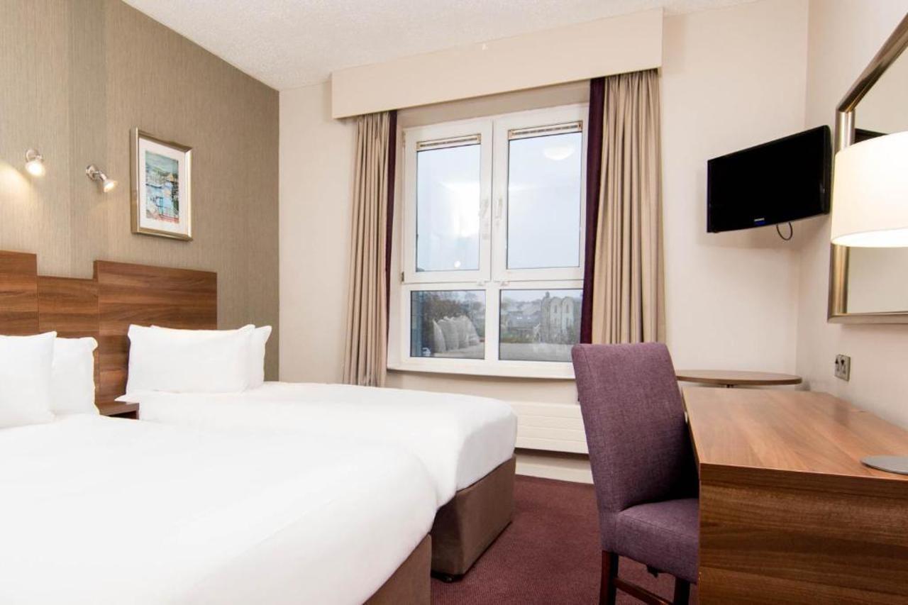 Leonardo Hotel Galway Buitenkant foto